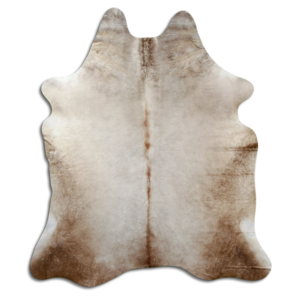 Champagne cowhide rug of about 230 × 200 cm, seen from above: the exact hide you receive