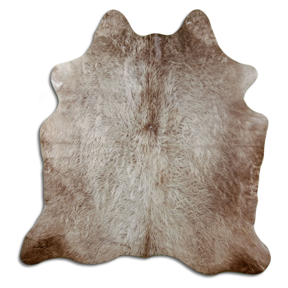 Champagne cowhide rug of about 160 × 160 cm, seen from above: the exact hide you receive