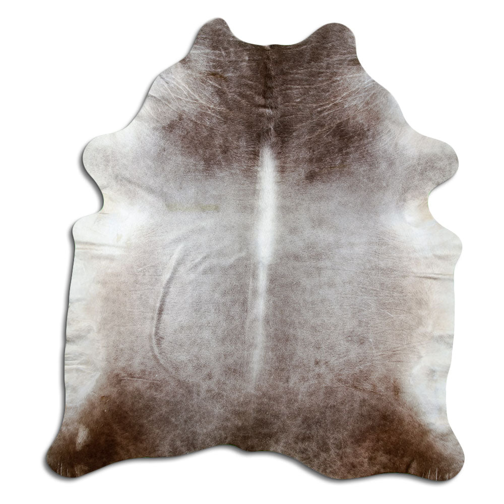 Champagne cowhide rug of about 230 × 210 cm, seen from above: the exact hide you receive