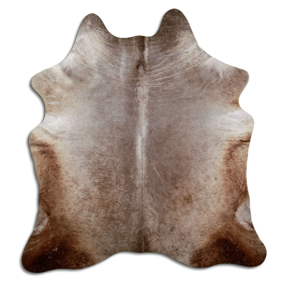 Champagne cowhide rug of about 210 × 190 cm, seen from above: the exact hide you receive