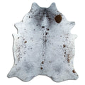 Salt and pepper cowhide rug of about 220 × 200 cm, seen from above: the exact hide you receive