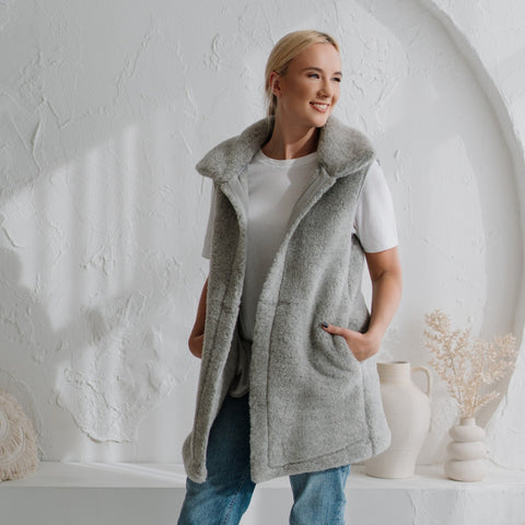 Merino Wool Vest “Wave” Grey