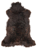 Brown sheepskin rug of about 125 × 60 cm, seen from above: the exact sheepskin you receive