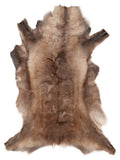Reindeer hide of about 130 × 105 cm, seen from above: the exact hide you receive