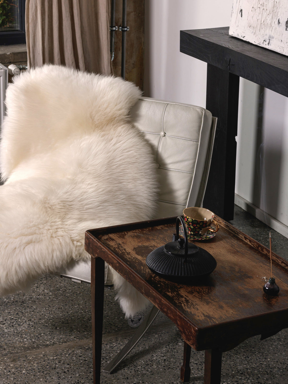 Premium UK Sheepskin Rug White – Photo 2 of 2