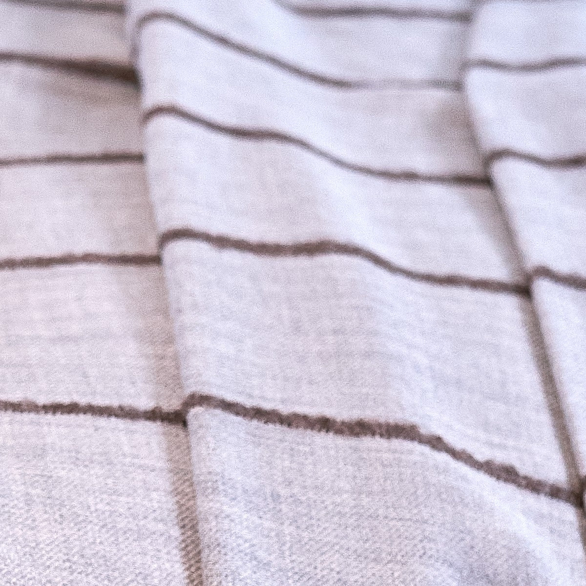 Baby Alpaca Throw “Classic Bouclé” – detail