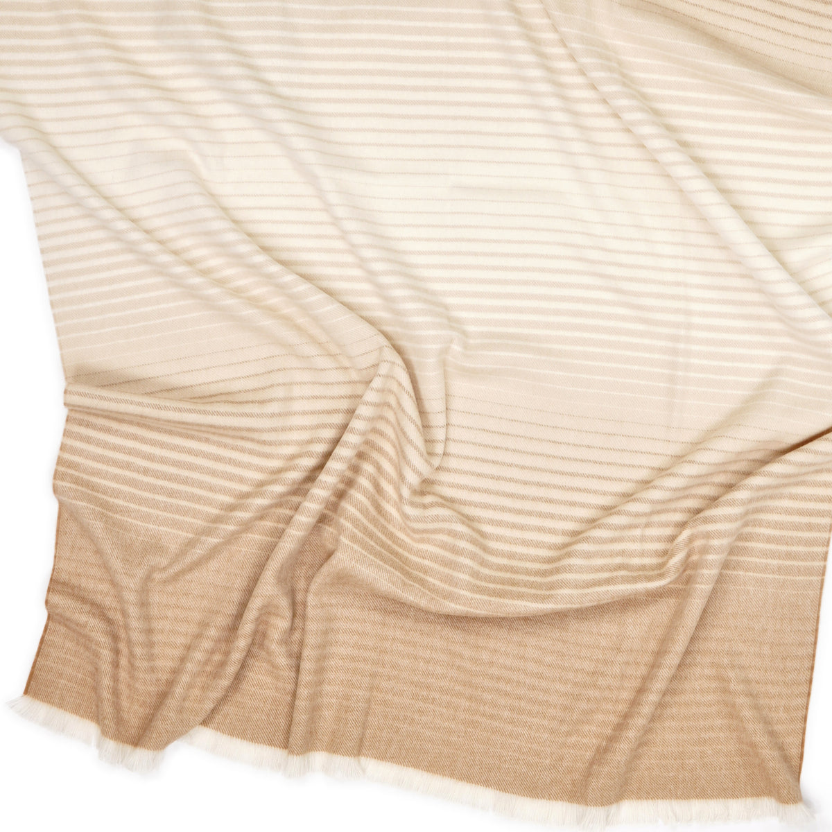 Royal Alpaca Throw “Dune” – close-up