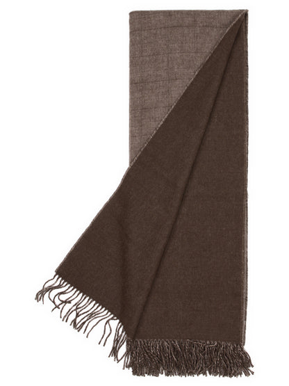 Throw “Glen” in Brown: the plain reverse side