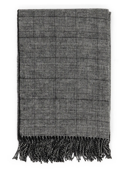Throw “Glen” in Grey, folded